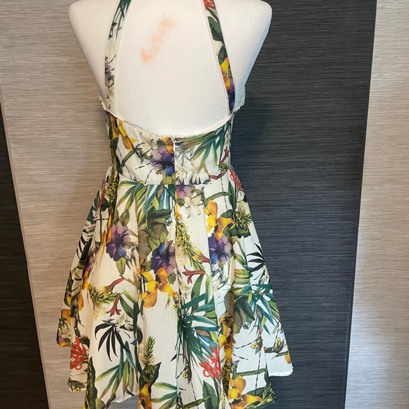 Pretty Floral Summer 👗 Dress - Picture 7 of 10